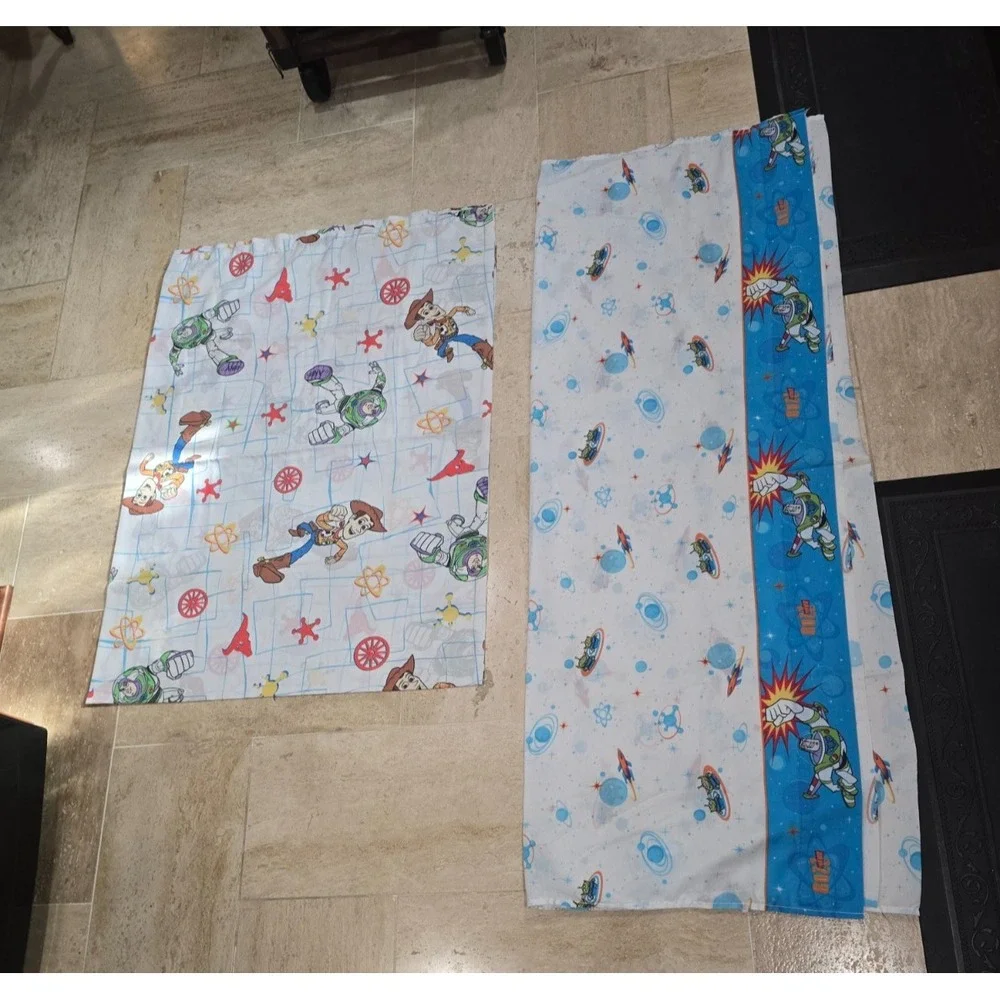 Set of 2 Top Flat Twin Sheets Toy Story‎ Wood Buzz Aliens Fabric Pixar GUC